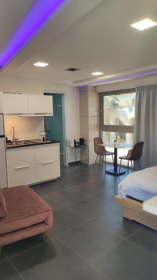 Summertime Signature Suites Agia Marina  Ngoại thất bức ảnh