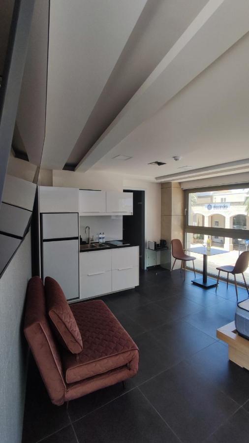 Summertime Signature Suites Agia Marina  Ngoại thất bức ảnh