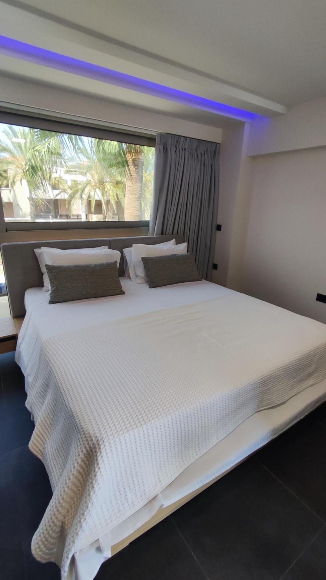 Summertime Signature Suites Agia Marina  Ngoại thất bức ảnh
